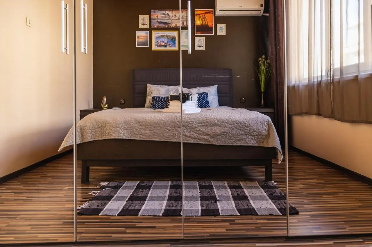 Lunapart Varna Apartment